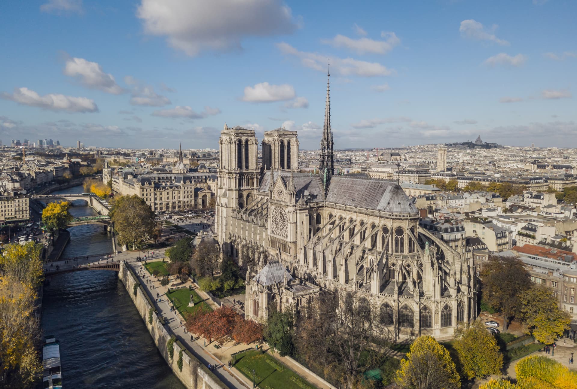 Inside Notre-Dame Tour with a Licensed Guide