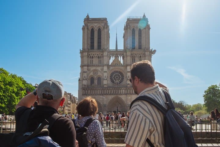 Inside Notre-Dame Tour with a Licensed Guide — guided tour in Paris